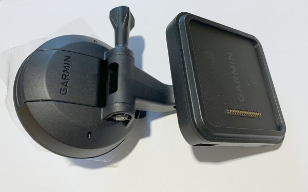 Garmin Monteringssæt bilholder + Biloplader til dezl OTR1000